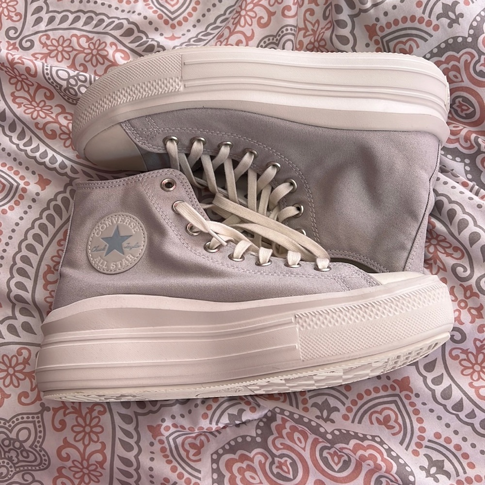 Lavender Platform Converse Move - image 1